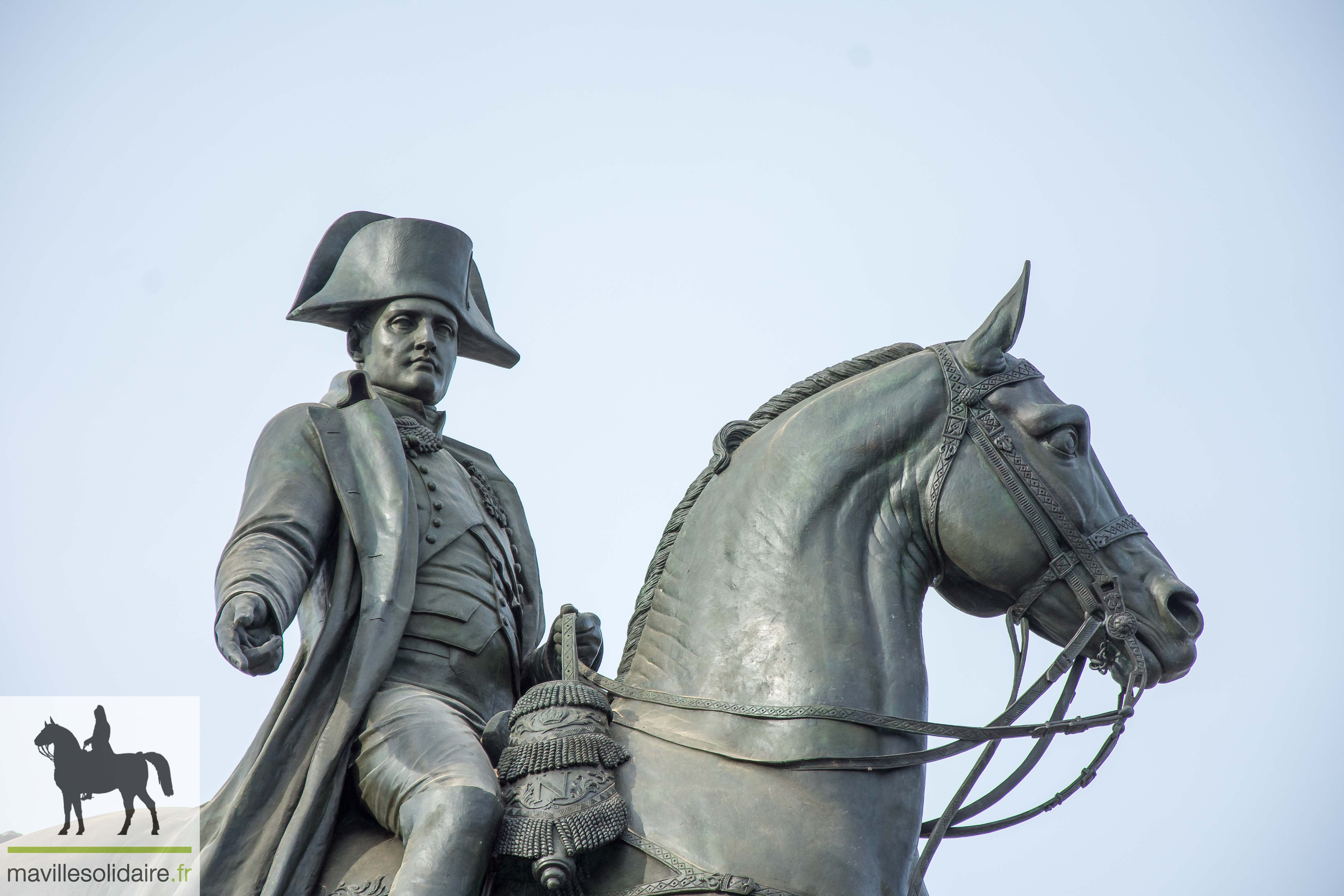 la statue de Napoléon restauré place Napoléon la Roche sur Yon novembre 2020 4