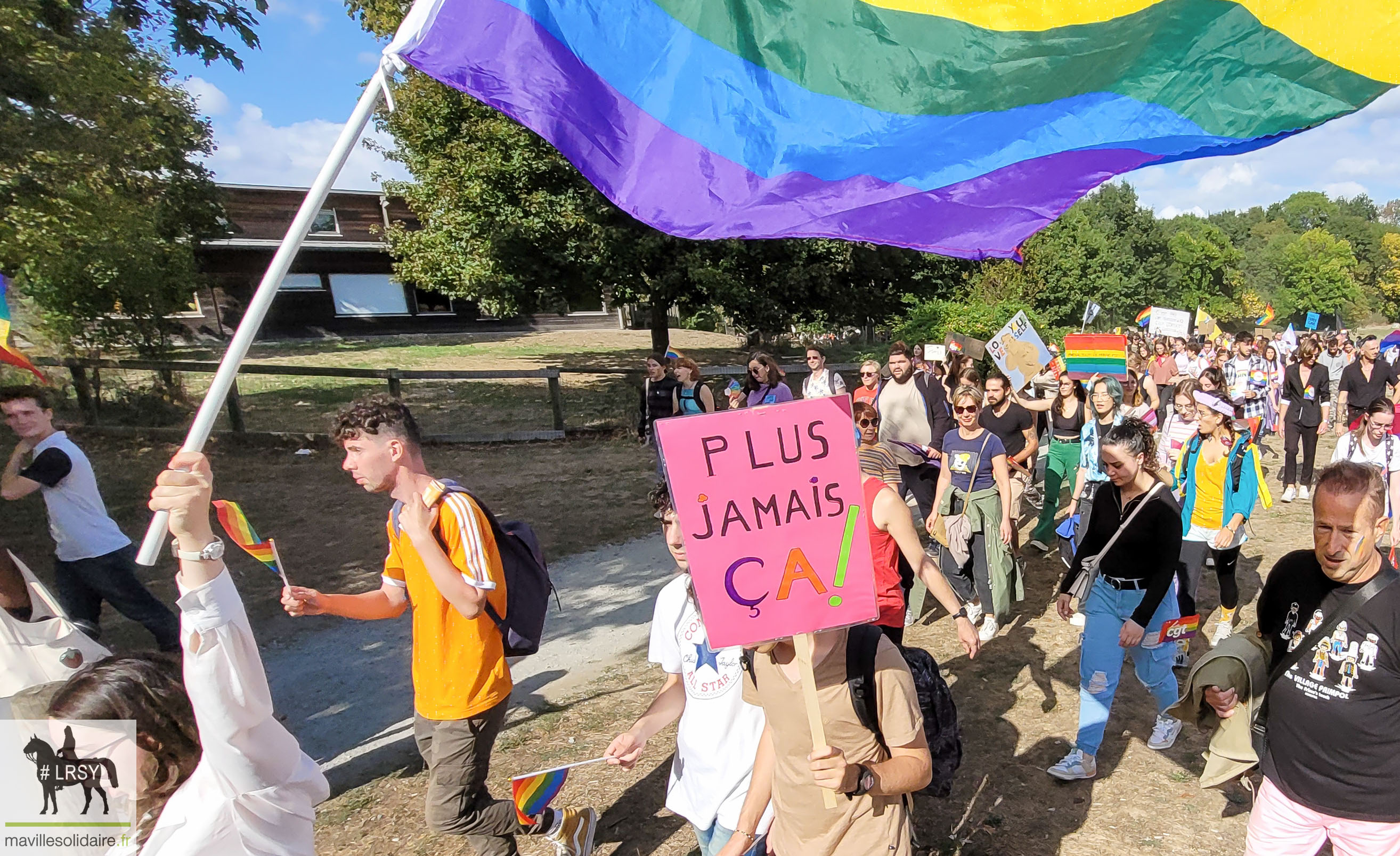 Marche des fierté LGBT LRSY mavillesolidaire.fr Vendée 1 9