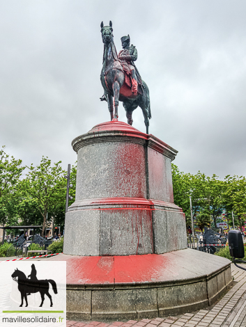 LRSY la statue de Napoléon vandalisée et repente en rouge 2 sur 2