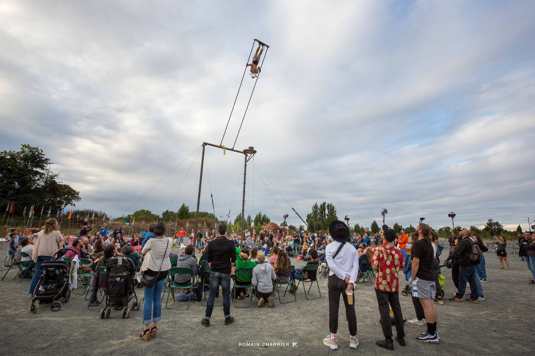 La Roche-sur-Yon. « la balançoire géante » : un spectacle (gratuit) aérien unique au quartier Liberté