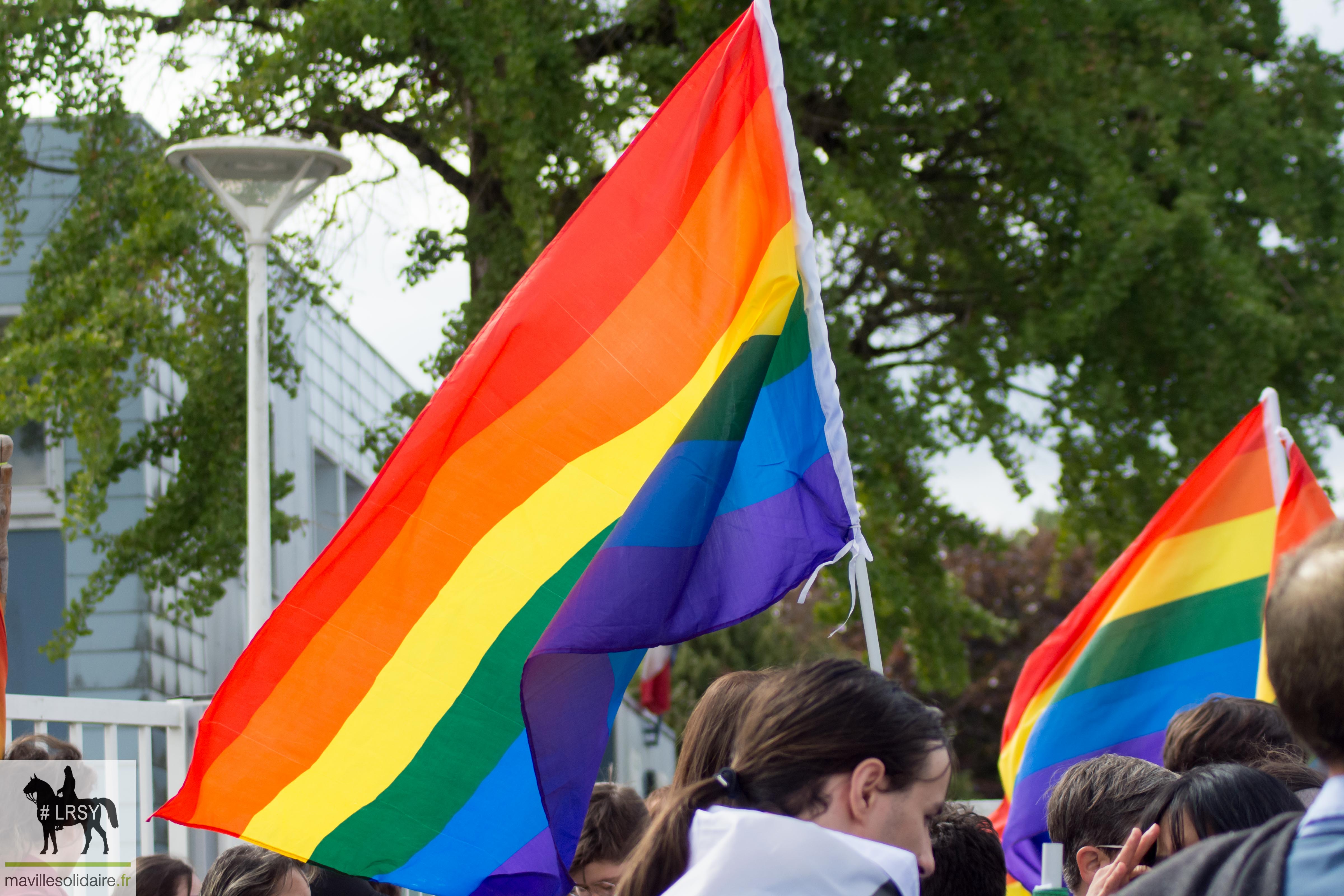 Marche des fierté LGBT LRSY mavillesolidaire.fr Vendée 4