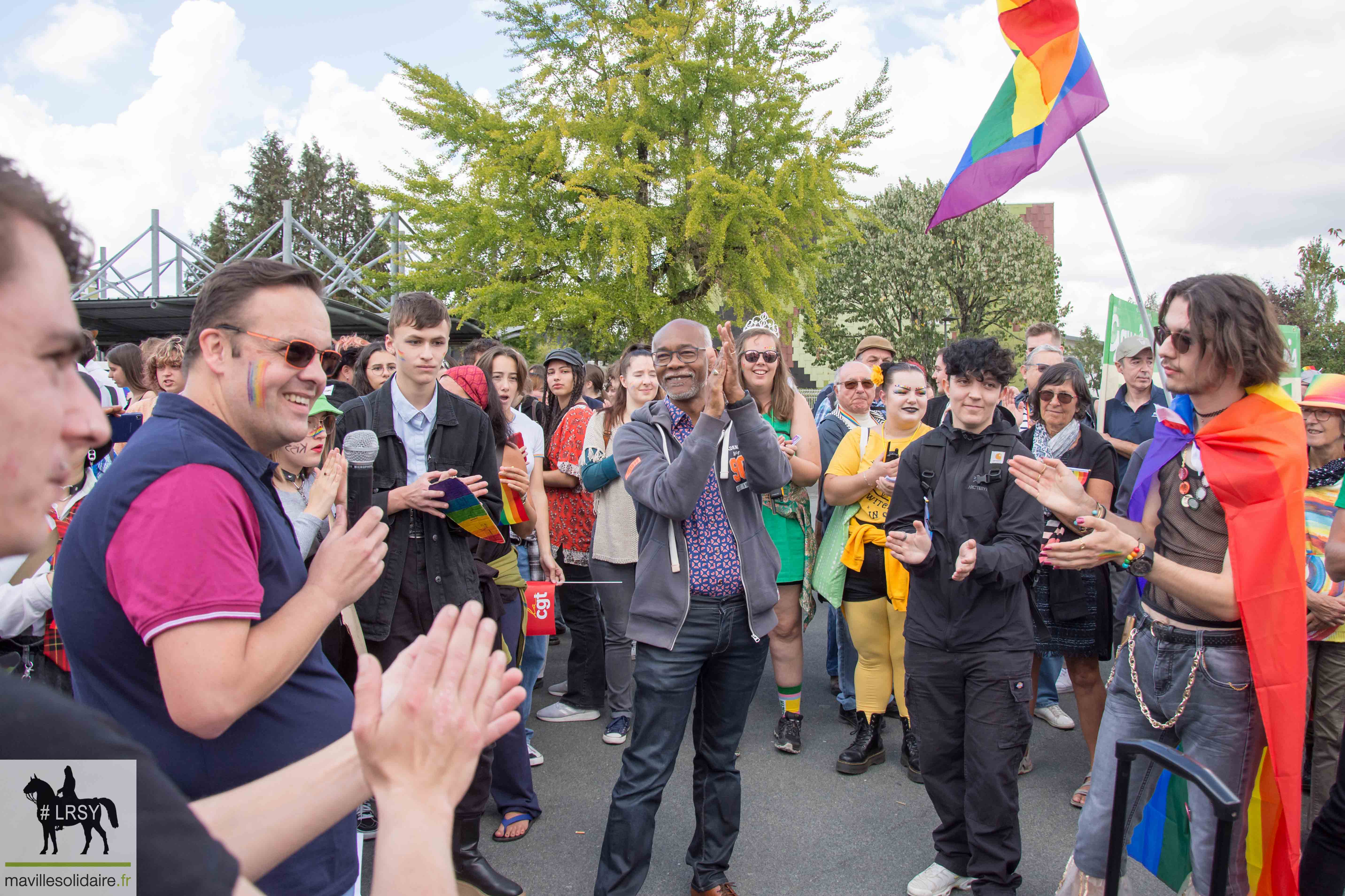 Marche des fierté LGBT LRSY mavillesolidaire.fr Vendée 5
