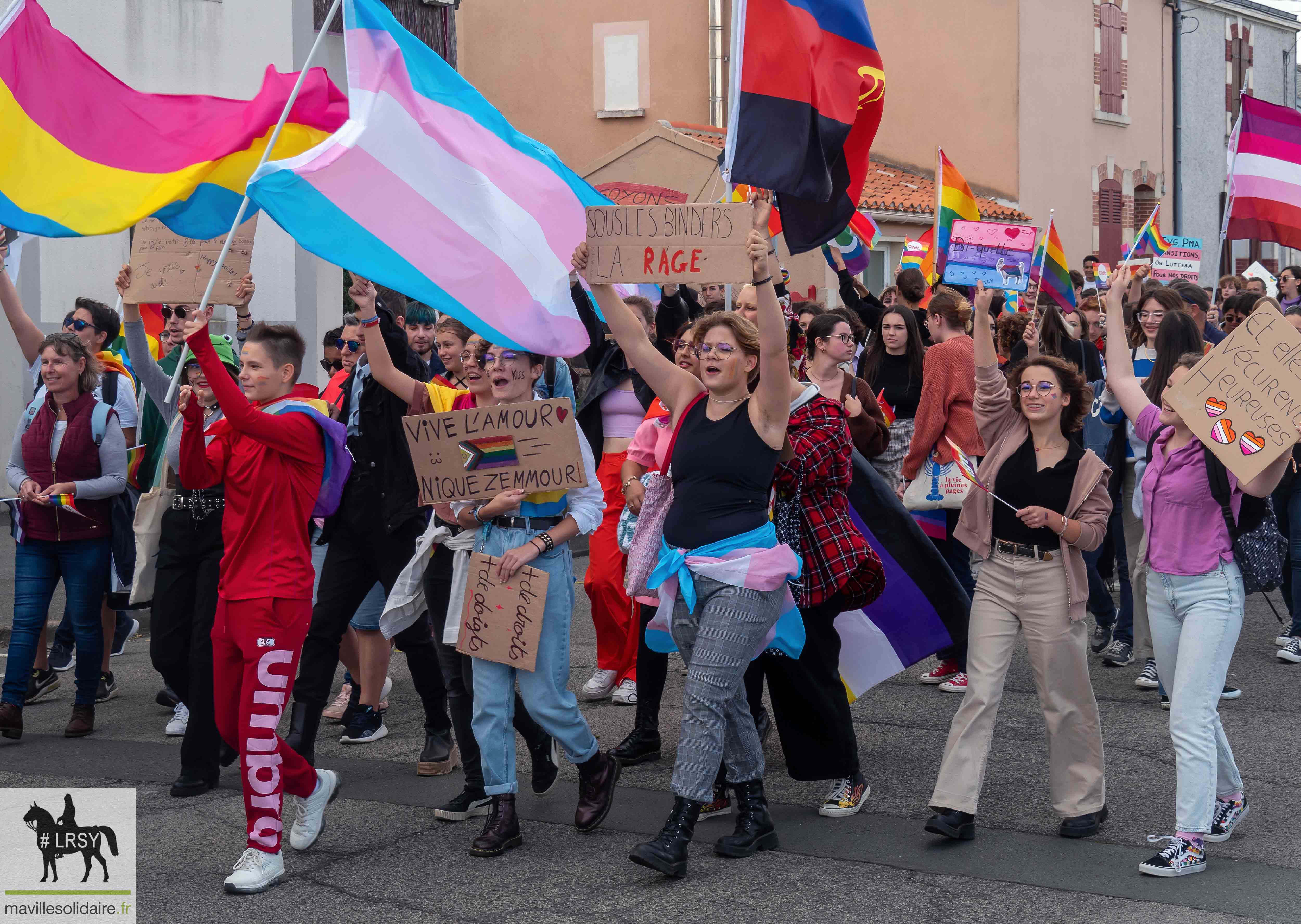 Marche des fierté LGBT LRSY mavillesolidaire.fr Vendée 2 11