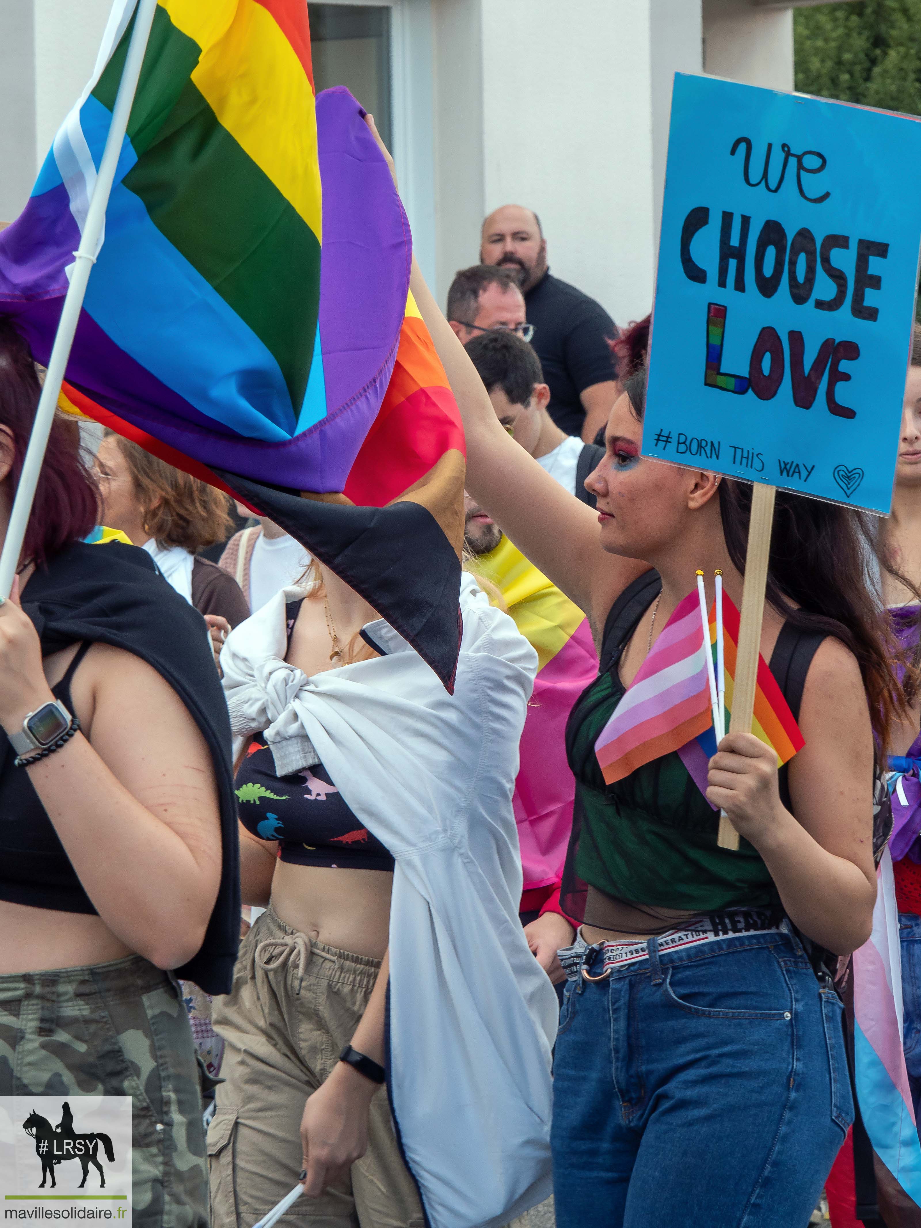 Marche des fierté LGBT LRSY mavillesolidaire.fr Vendée 2 12