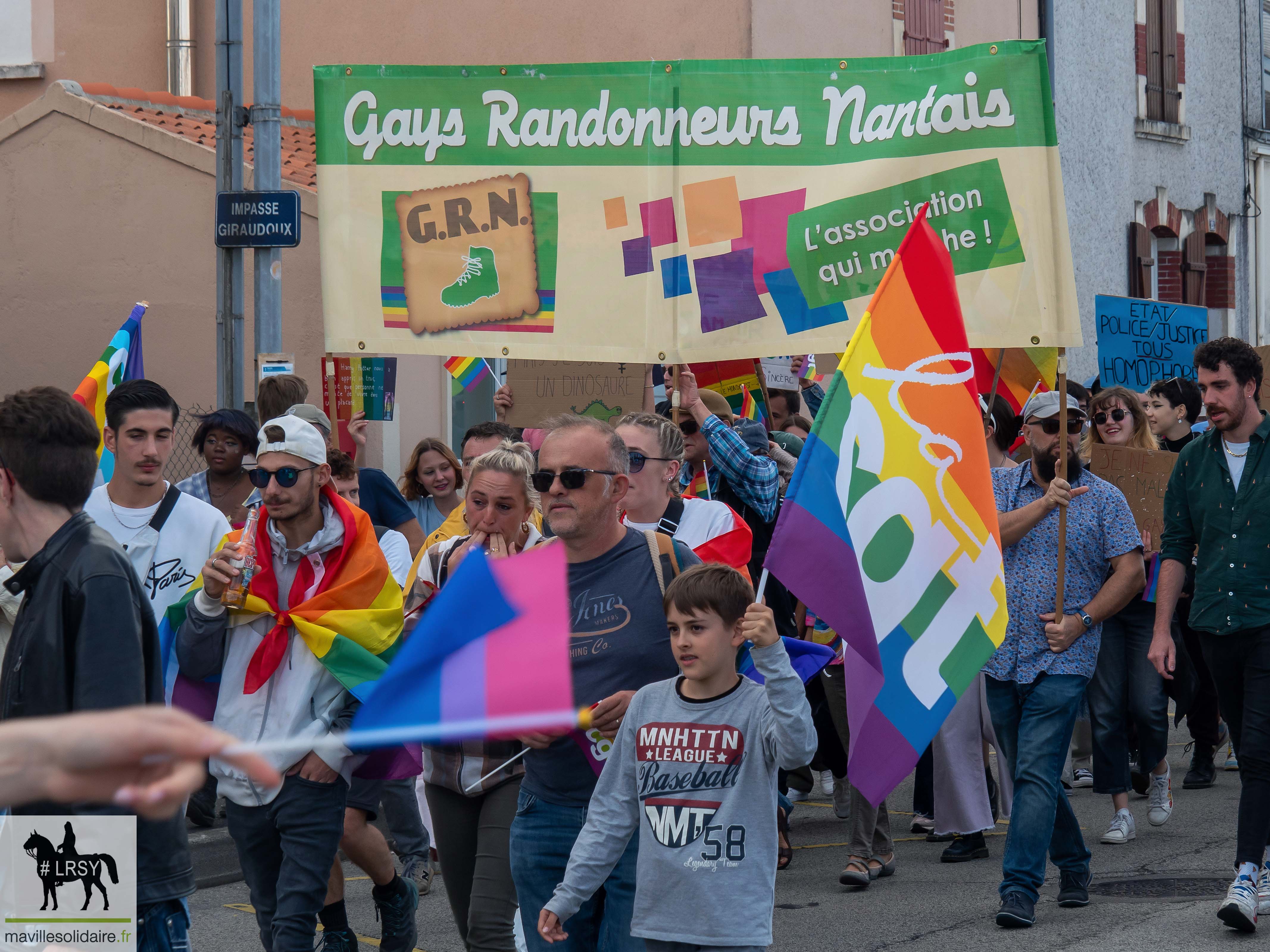 Marche des fierté LGBT LRSY mavillesolidaire.fr Vendée 2 15