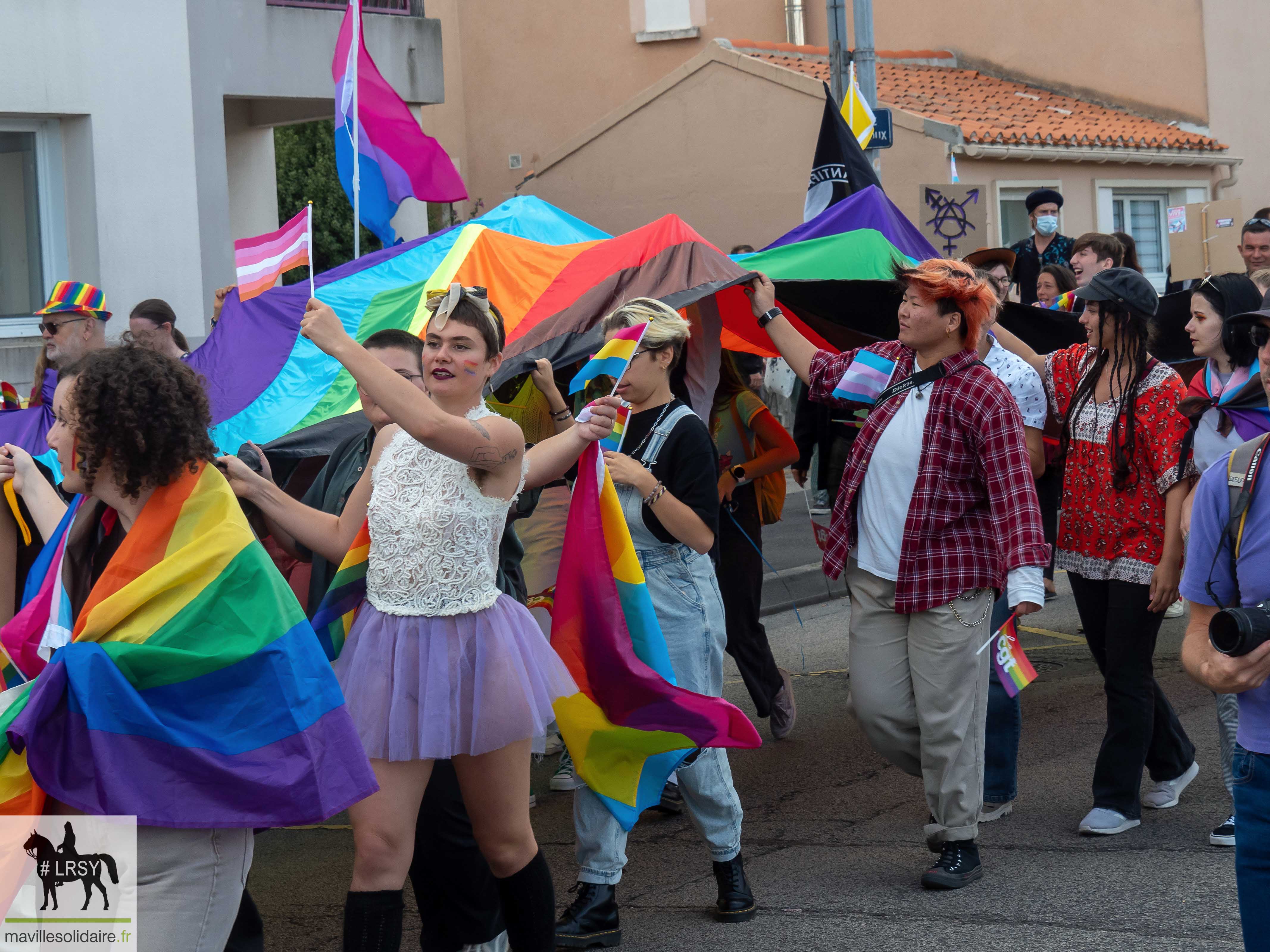 Marche des fierté LGBT LRSY mavillesolidaire.fr Vendée 2 18
