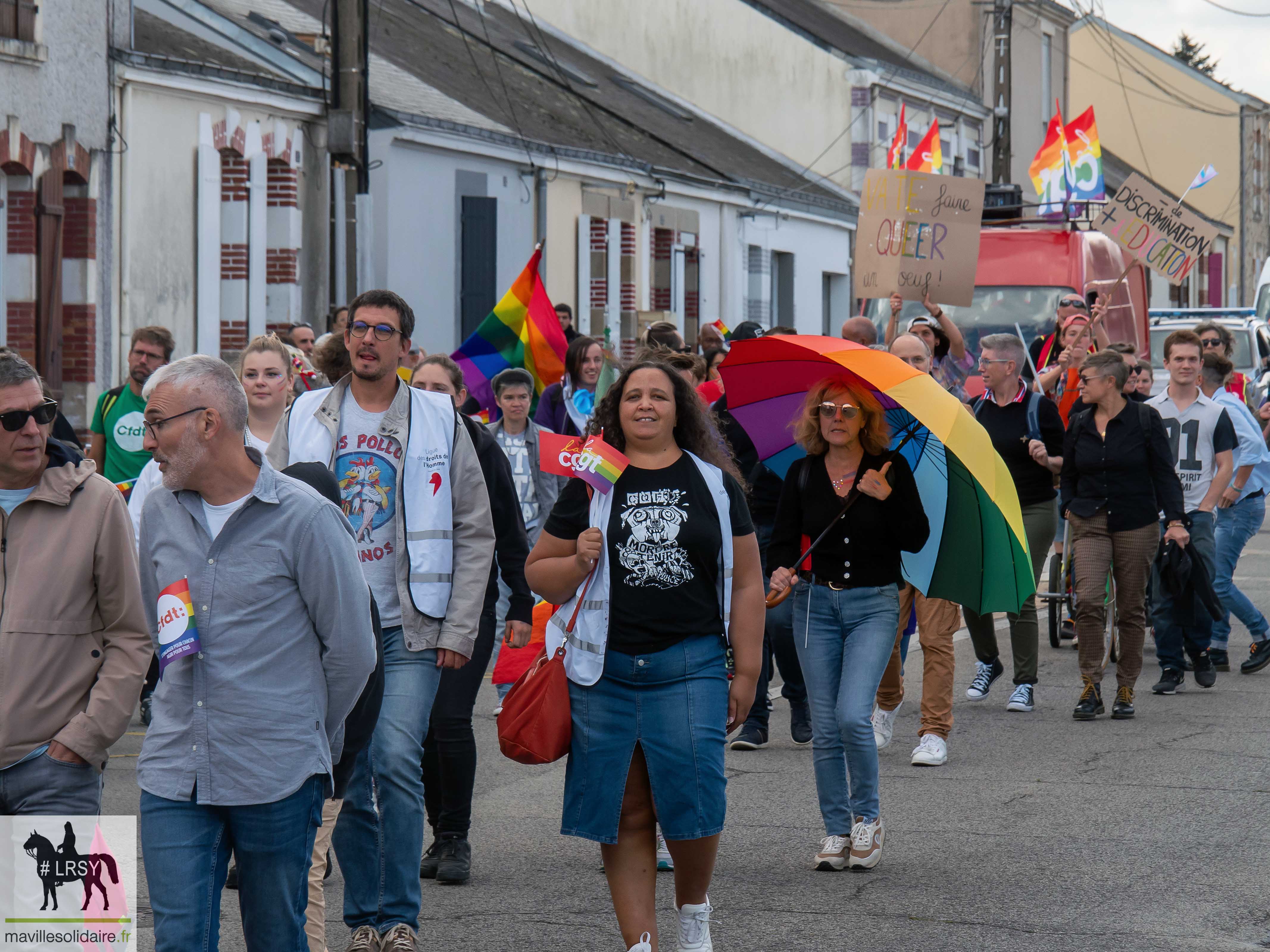 Marche des fierté LGBT LRSY mavillesolidaire.fr Vendée 2 19