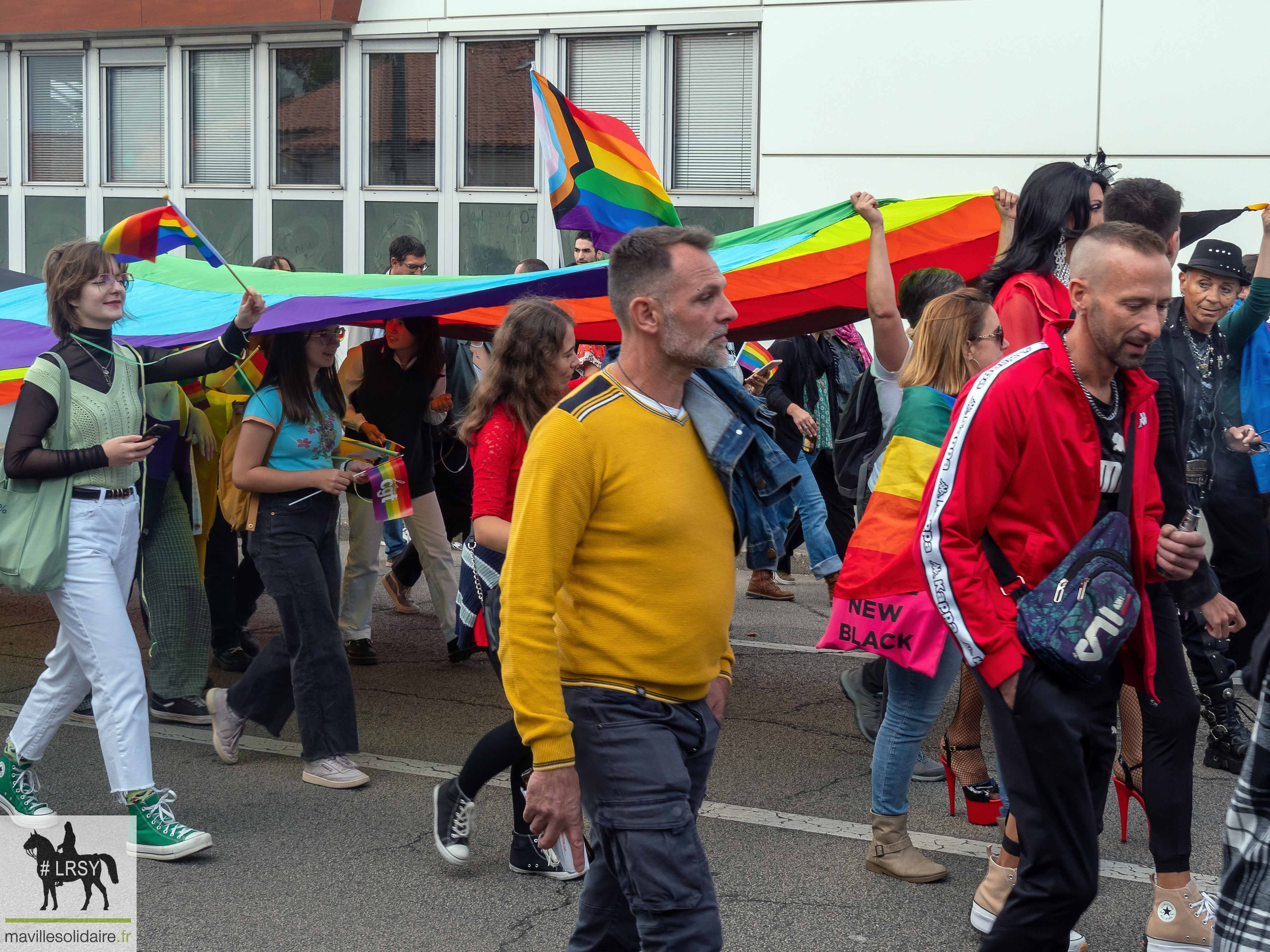 Marche des fierté LGBT LRSY mavillesolidaire.fr Vendée 2 21